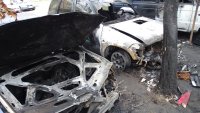 снимка 1 7 автомобила и каравана горяха тази нощ в Благоевград