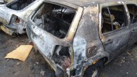 снимка 5 7 автомобила и каравана горяха тази нощ в Благоевград