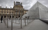 Посетителите на Лувъра са намалели с над 70% през 2020 г.
