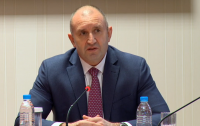 Президентът разговаря онлайн с български организации зад граница за изборите