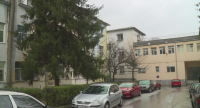 Персоналът на болницата в Сандански събира подписи в защита на директора