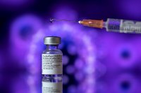 "Пфайзер" и "Байонтек" ускоряват производството на ваксини