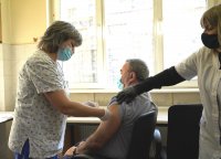 снимка 1 И доц. Ангел Кунчев се ваксинира срещу COVID-19
