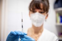 ЕС ще застави доставчиците на ваксини да спазят договорите си