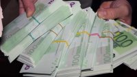 снимка 4 Разбиха престъпна група, печатала фалшиви пари и документи (Снимки)