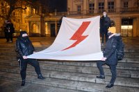 снимка 4 Поредни протести срещу забраната за аборти в Полша, има задържани
