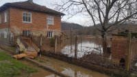 Бургаските села Димчево и Кости са под вода след обилните дъждове