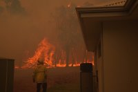 снимка 6 Пожар изпепели над 30 сгради в Австралия