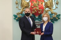 снимка 8 Президентът Радев връчи високи държавни отличия на български творци и общественици