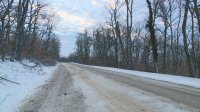 Зимната обстановка в Северна България: Силен вятър и населени места без ток