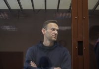 Среднощна акция и обиск в офис на Алексей Навални