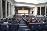 Парламентът събра кворум от втория път