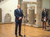 снимка 1 Президентът Радев участва в откриването на изложбата "Българска археология 2020"