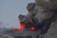 снимка 2 Вулканът Етна изригна отново (Видео, снимки)
