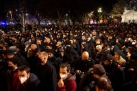 снимка 5 Трета нощ на сблъсъци и безредици в Испания заради осъдения рапър