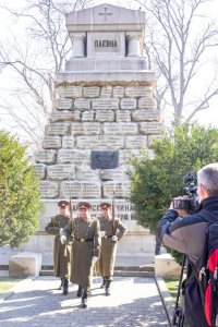 Поклонение пред Докторския паметник за загиналите медици в Руско-турската освободителна война