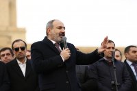Премиерът на Армения приема предсрочни избори, но при определени условия