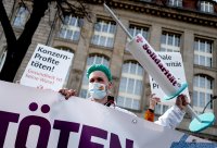 "Достатъчно" - протести в Германия година след началото на мерките