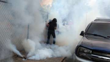 Протести срещу COVID мерките в Ирландия, в Йордания полицията използва сълзотворен газ