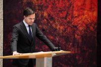 Парламентът на Нидерландия отхвърли предложение за вот на недоверие на Рюте