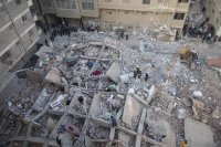 Девететажна сграда се срути в Кайро, няма пострадали българи