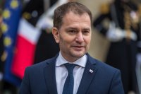 Рокади в Словакия: Премиерът става финансов министър?