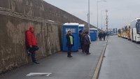 снимка 3 15 автобуса със секционни избирателни комисии изчакват на Морската гара в Бургас