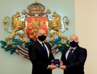 снимка 1 Президентът Радев: Коронавирусът разкри болезнено недостатъците на системата