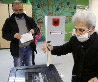 Изборите в Албания: Оспорвана битка между Еди Рама и Лулзим Баша