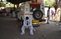 Нов рекорд в Индия: 400 000 заразени само за денонощие