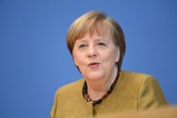Меркел се обяви за диалог с Русия