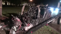 Инцидент с безпилотен автомобил Тесла, двама са загинали