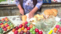 200 яйца боядисаха децата в русенското село Бъзън 