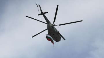 Вертолети и самолети от ВВС ще летят на малка височина над София