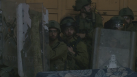Израел струпа войски по границите си с Газа