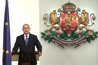 Румен Радев представи служебния кабинет, министрите се заклеха