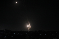 Ракетният обстрел между Израел и Газа продължи и през изминалата нощ