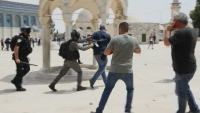 Часове след примирието: Сблъсъци край джамията "Ал Акса" в Йерусалим