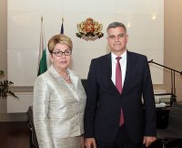Премиерът Стефан Янев се срещна с руския посланик Елеонора Митрофанова