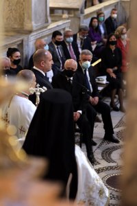 снимка 20 Аудиенцията на президента Радев при папа Франциск в снимки