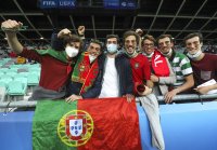 снимка 10 Младежите на Португалия са на полуфинал след мач с 8 гола