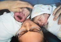 снимка 6 Фотографска изложба показва първите глътки въздух на бебетата (Снимки)