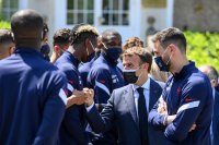 Макрон заръча на Франция да стигне до финала на Евро 2020