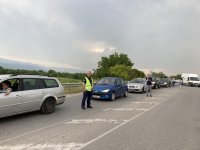 снимка 6 Жители на Брестовица блокираха път заради лошото качество на водата