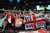 УЕФА разследва Англия за три инцидента от мача с Дания