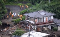 19 души са спасени след свлачището в Япония