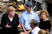 снимка 2 Меркел посети пострадалите от наводненията райони (СНИМКИ)
