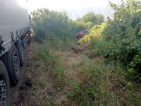 Тежка катастрофа между камион и лек автомобил край Симитли