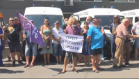 Спешни медици излязоха да протестират и в Бургас