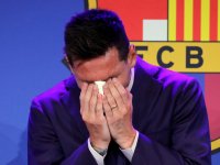 Сълзи и емоционално сбогуване на Лионел Меси с Барселона (Видео)